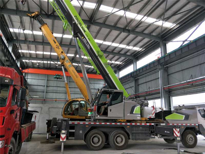 隆阳区高空车出租需要注意哪些安全事项？